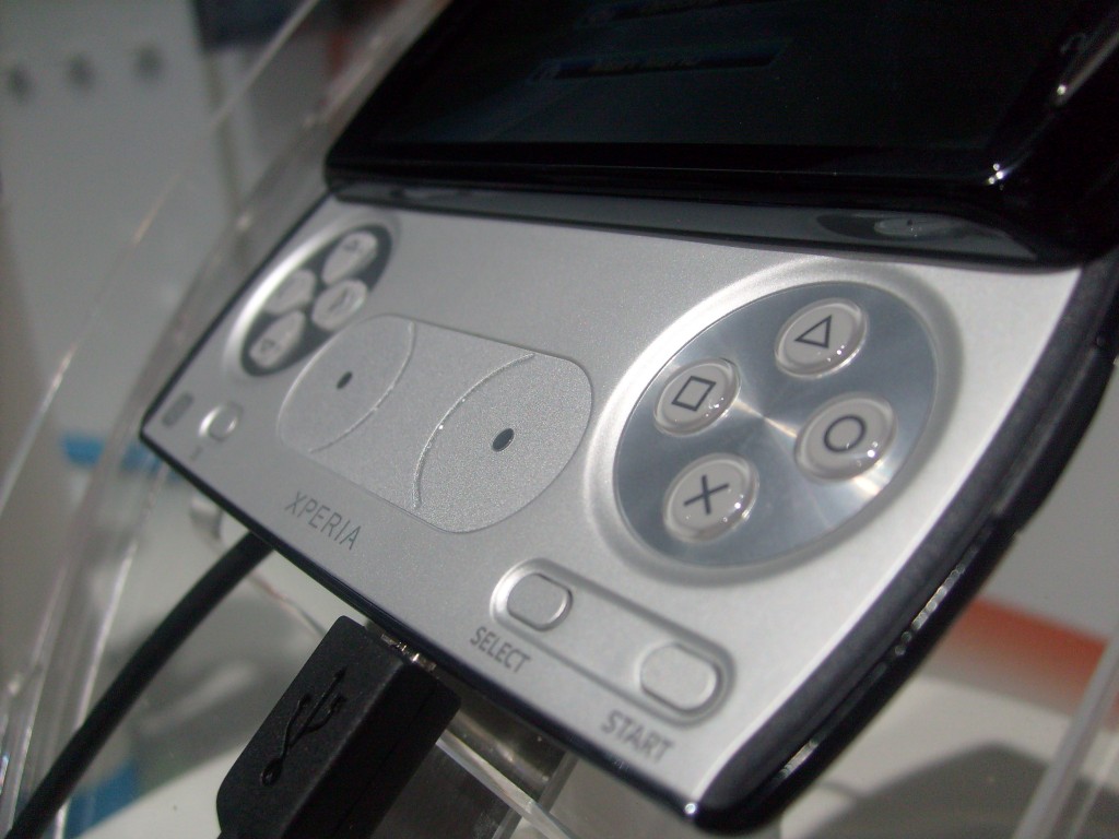 Sony Ericsson Xperia PLAY   Up close