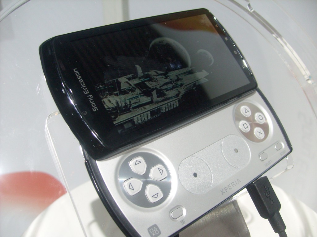 Sony Ericsson Xperia PLAY   Up close