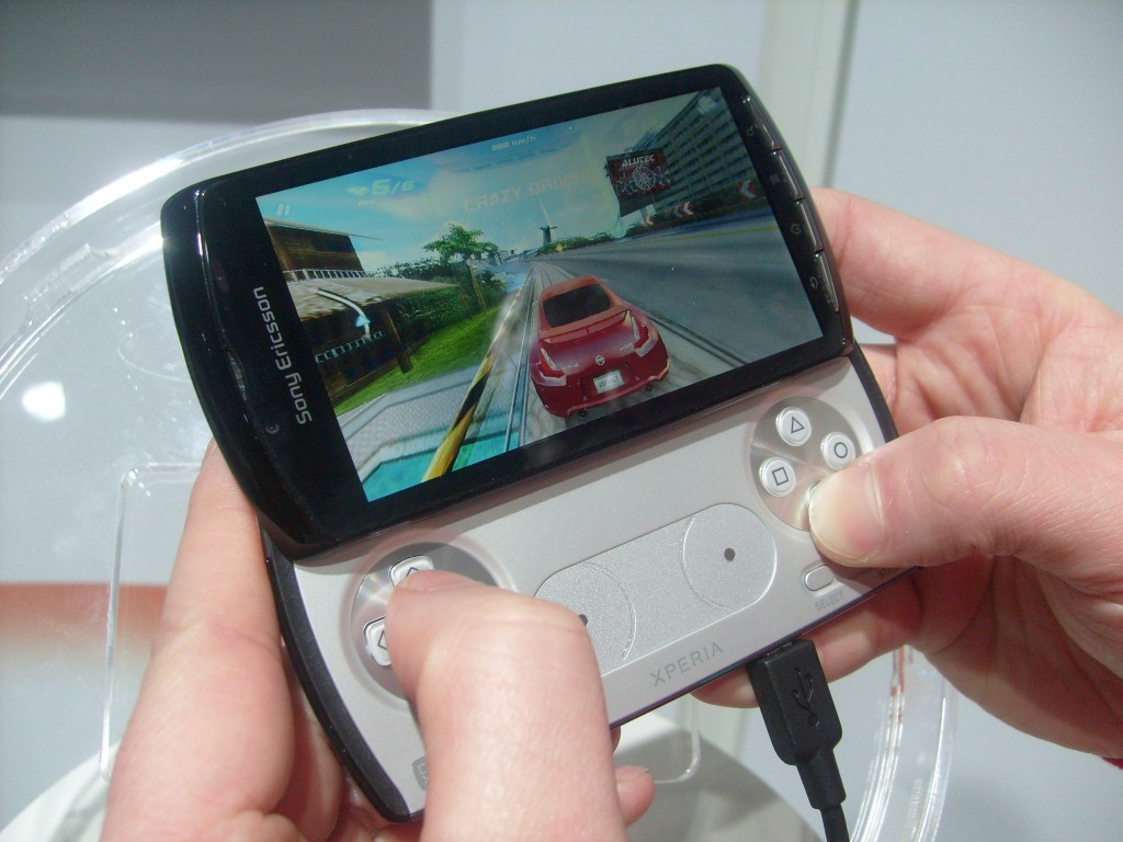 Sony Ericsson Xperia PLAY   Up close