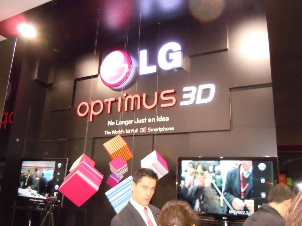 LG Revolution, 3D & 2X Hands On