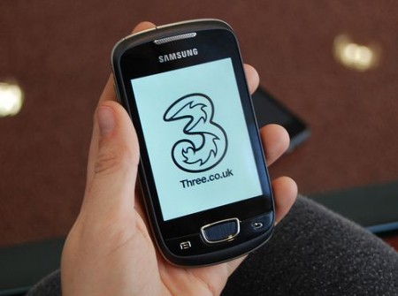 Samsung Galaxy Mini now selling on Three