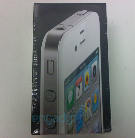 White iPhone 4 Due Within Days!
