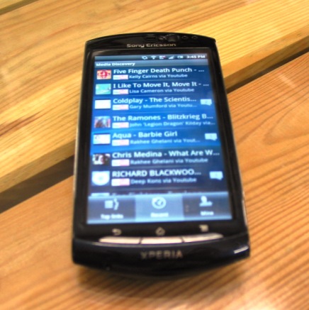 Sony Ericsson   Facebook inside