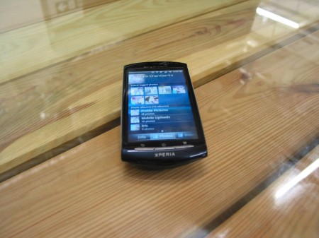 Sony Ericsson   Facebook inside