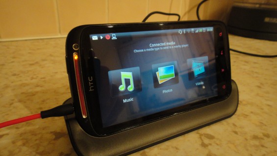 Review   HTC CR S490 Desktop Cradle for HTC Sensation / Sensation XE