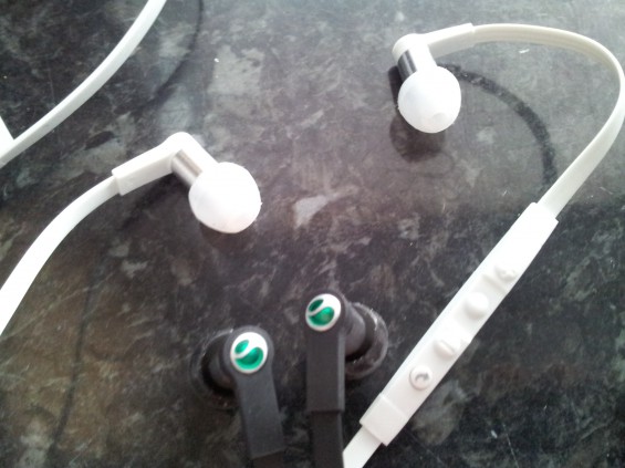 Sony Ericsson LiveSound Headphones   Review