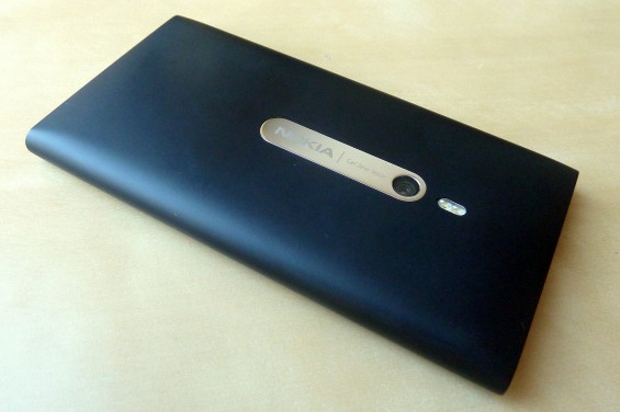 Nokia Lumia 800 Review