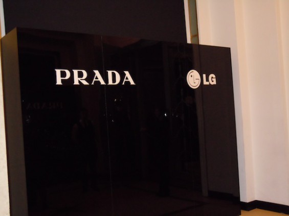 Hands on LG Prada pictures