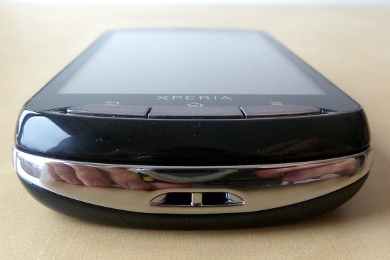 SE Xperia pro   bottom