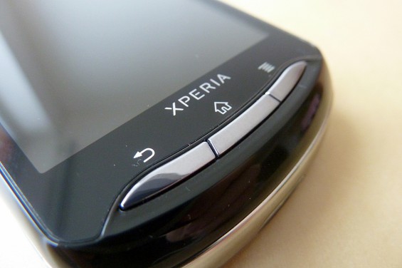 SE Xperia pro   control buttons