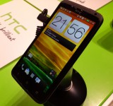 MWC   HTC One X Up close