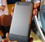 MWC   HTC One V Up close