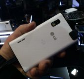 MWC   LG Optimus L5   Up close