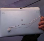 MWC   Huawei MediaPad FHD   Up close