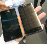 MWC   ZTE Ascend D1 vs Samsung Galaxy SII