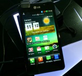 MWC   LG Optimus 3D Max   Up close