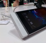 MWC   Xperia U   Up close