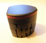 Skross World Travel Adaptor with Twin USB review