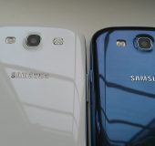 Picture Special   Samsung Galaxy SIII   Pebble blue vs white