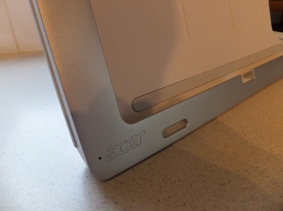 Acer W700 Pic30