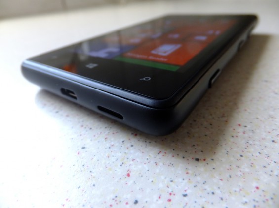 Nokia Lumia 820 pic2