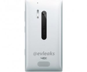 White Nokia Lumia 928