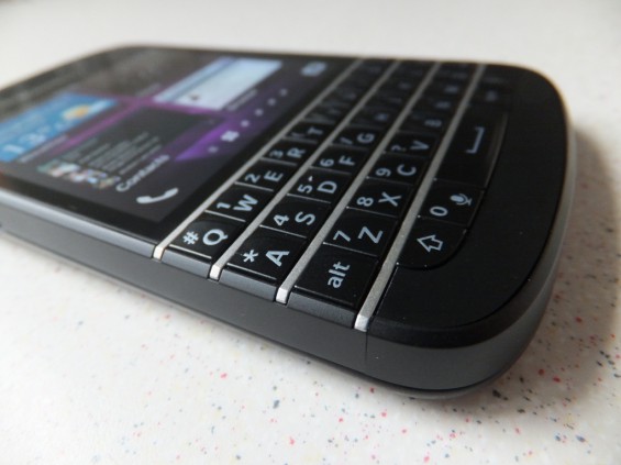 BlackBerry Q10 Pic8