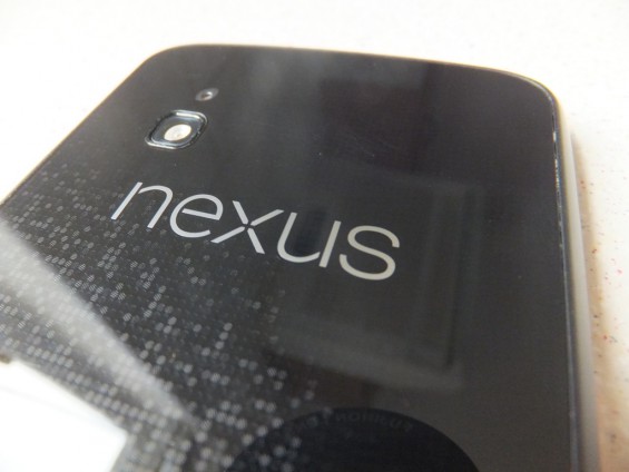 LG Nexus 4 pic1