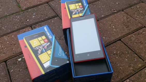 Nokia Lumia 520 Competition