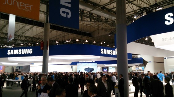 samsungsatand 1