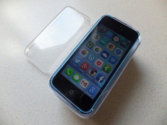 Apple iPhone 5C pic2