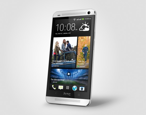 One Dual Sim silver Perspective Right HiRGB Render