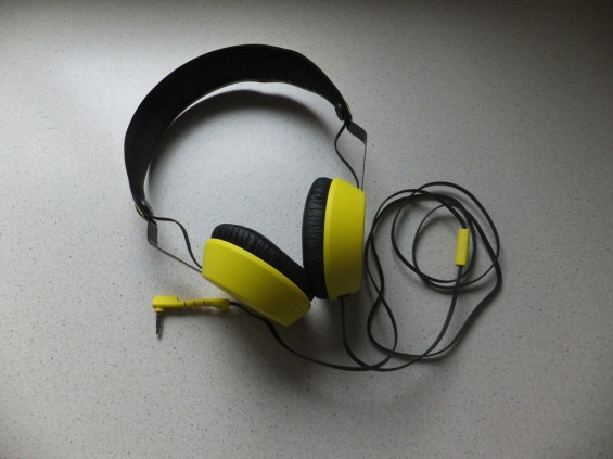 Nokia Coloud Boom Headphones Pic1