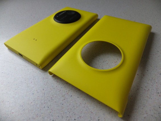 Nokia Lumia 1020 Wireless Charging Cover Pic1