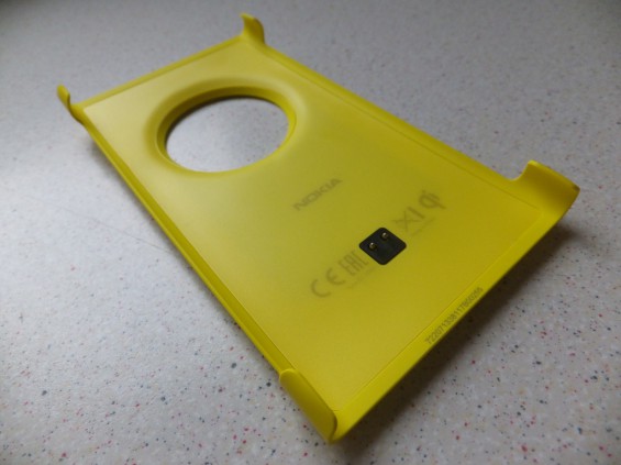 Nokia Lumia 1020 Wireless Charging Cover Pic2