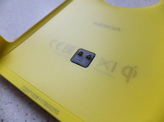 Nokia Lumia 1020 Wireless Charging Cover Pic3