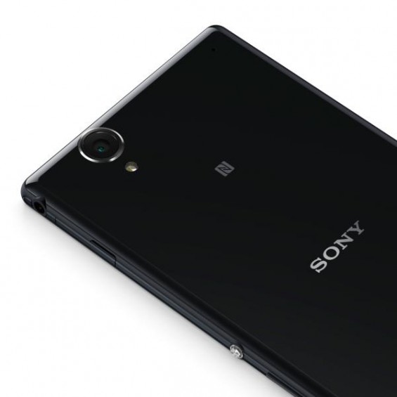 03 Xperia T2 Ultra Black Camera.jpg low