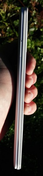 N1 SIM Tray Edge