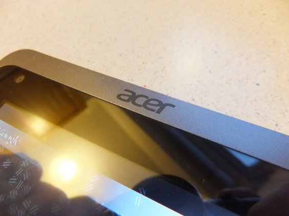 Acer Iconia B1 720 Pic2