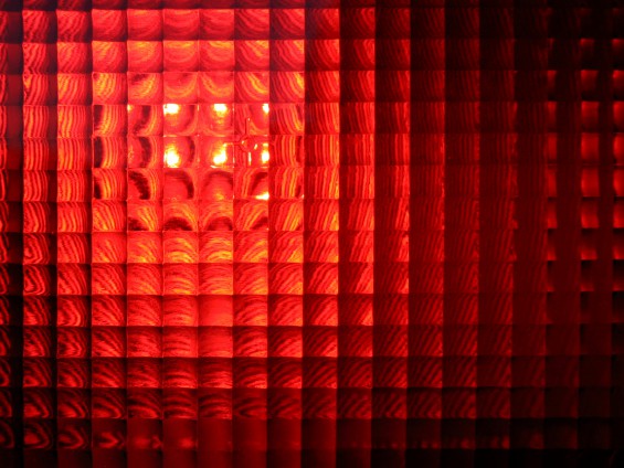 d light