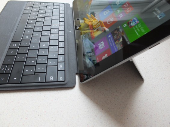 Microsoft Surface 2 with 4G Pic18