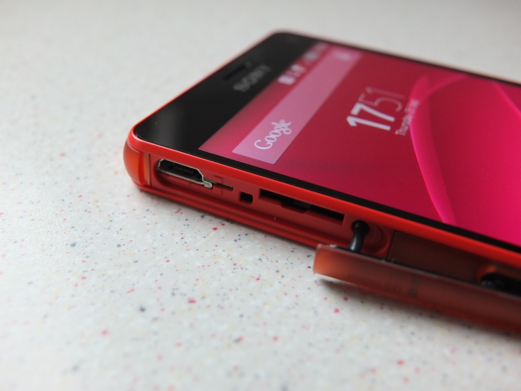 Z3 5. Sony z3 Compact Red. Sony Xperia z3 красный. Sony Xperia z3 Compact. Sony Xperia z3 Compact Orange.