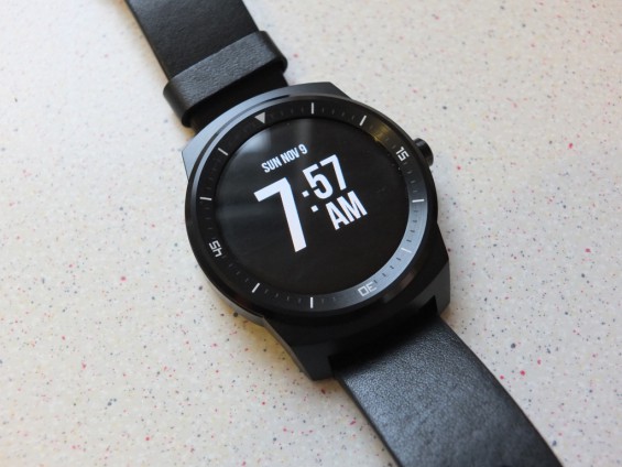 LG G Watch R Pic1