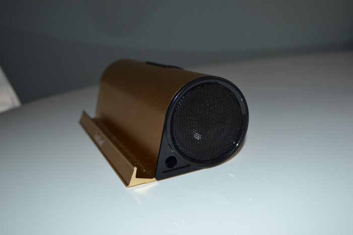 LuguLake II Bluetooth speaker and charge stand   Review