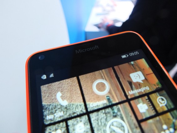 Microsoft Lumia 640 pic2