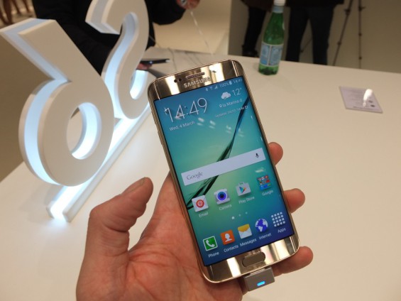 Samsung Galaxy S6 Edge Pic1