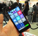 MWC   YEZZ and their Windows Phones