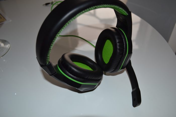 EasyAcc two channel stereo gaming headphones review.