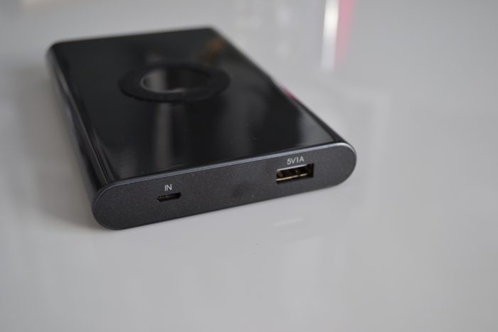 Powerbank with built in Qi wireless charger & other charging options   review.