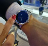 MWC   Haier smartwatch with an Android twist